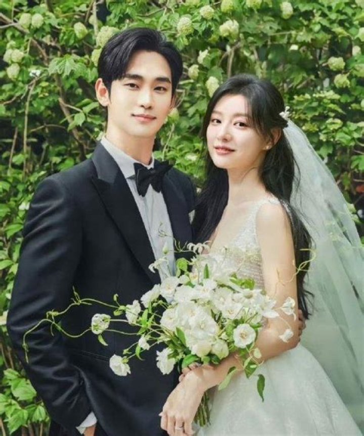 Unveiling The Mystery: Who Is Kim Soohyun's Girlfriend?